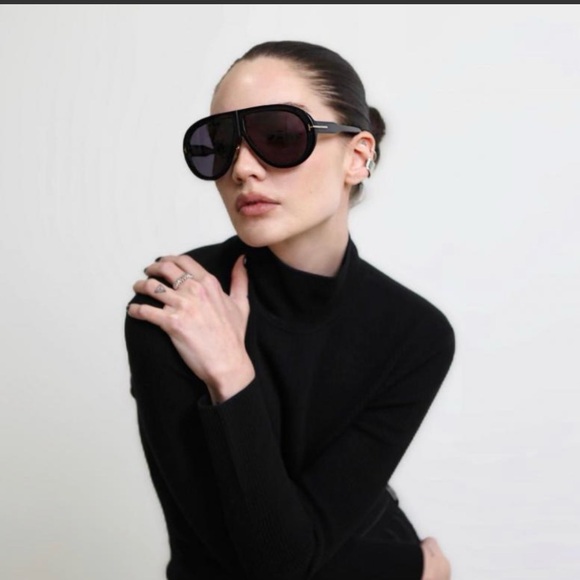 Tom Ford Accessories - NEW Tom Ford
TOM FORD TROY FT0836 01A